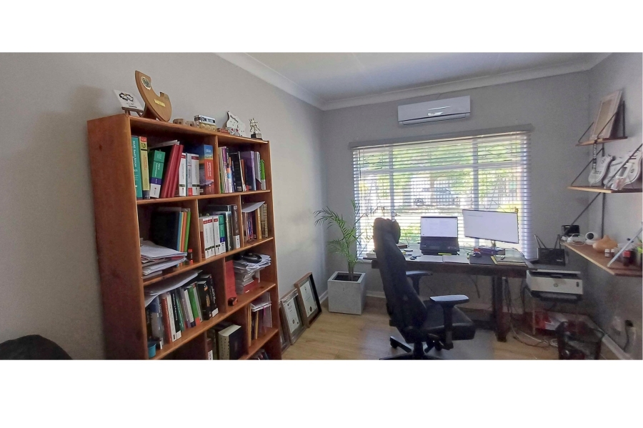 4 Bedroom Property for Sale in Jim Fouchepark Free State